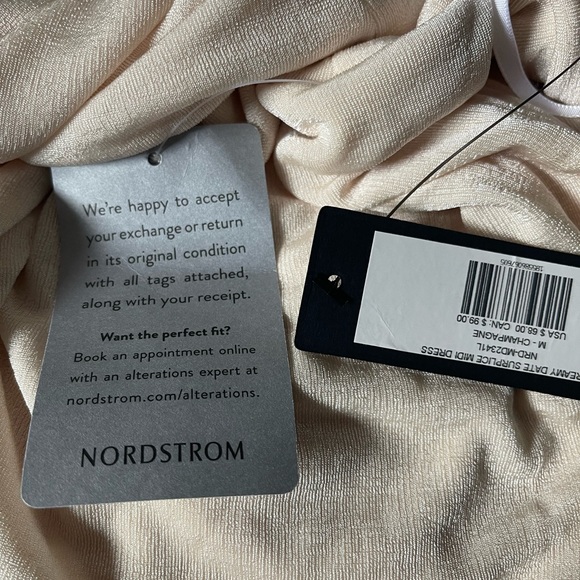 NWT Lulu’s Dreamy Date Surplice Midi Dress in Champagne Size Medium - Picture 10 of 12